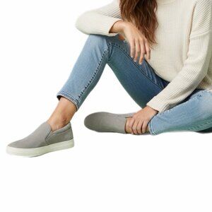 Steve Madden Sneakers Womens 10M Gray Suede Platform Slip On Lifestyle Walking